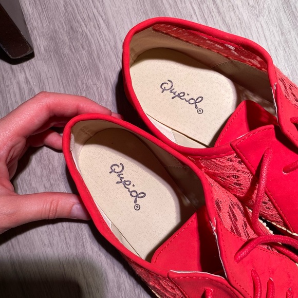 Coral Lace inset Oxfords Size 6 - Picture 3 of 5